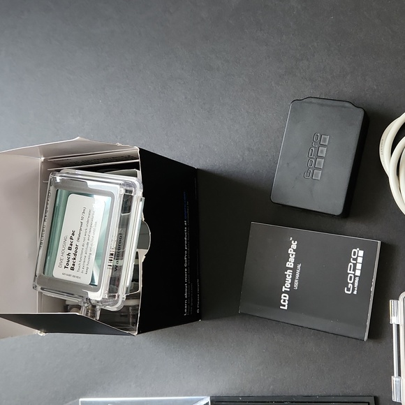 Go Pro Hero 3+ AND LCD touch screen AND remote - Picture 5 of 12